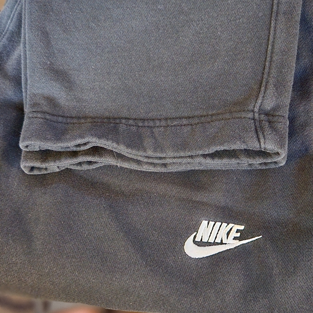 Nike Men's Non-cuffed Sweatpants (Size Large) Set of two